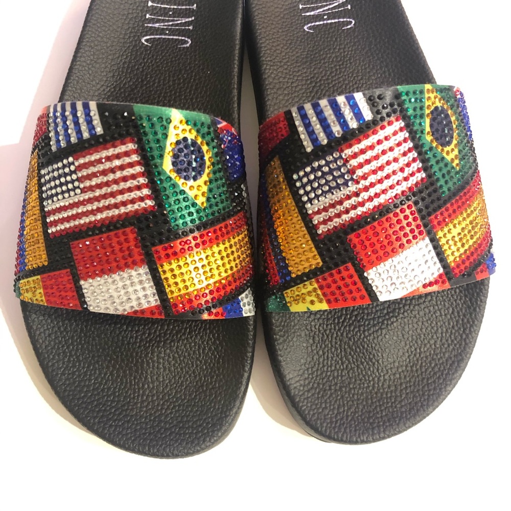 INC Peymin Pool Slides - Sz 6